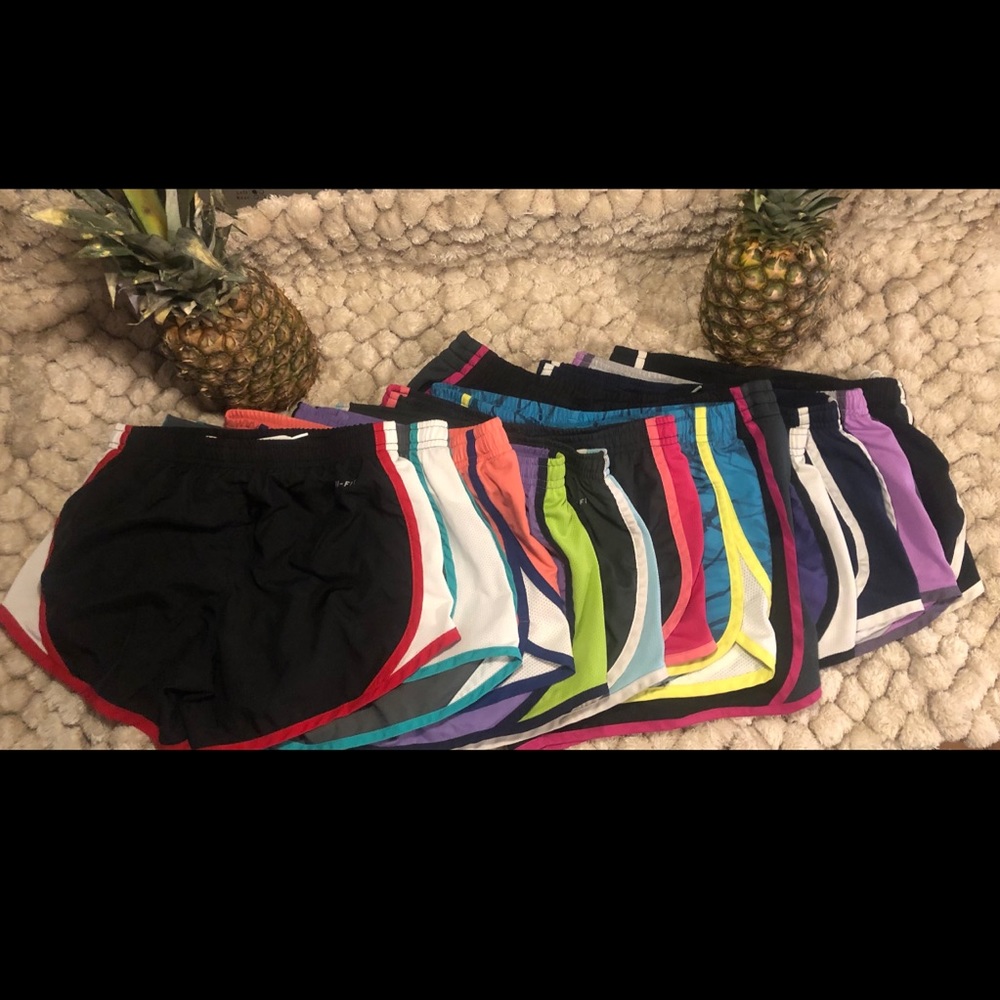 NIKE  - athletic shorts -